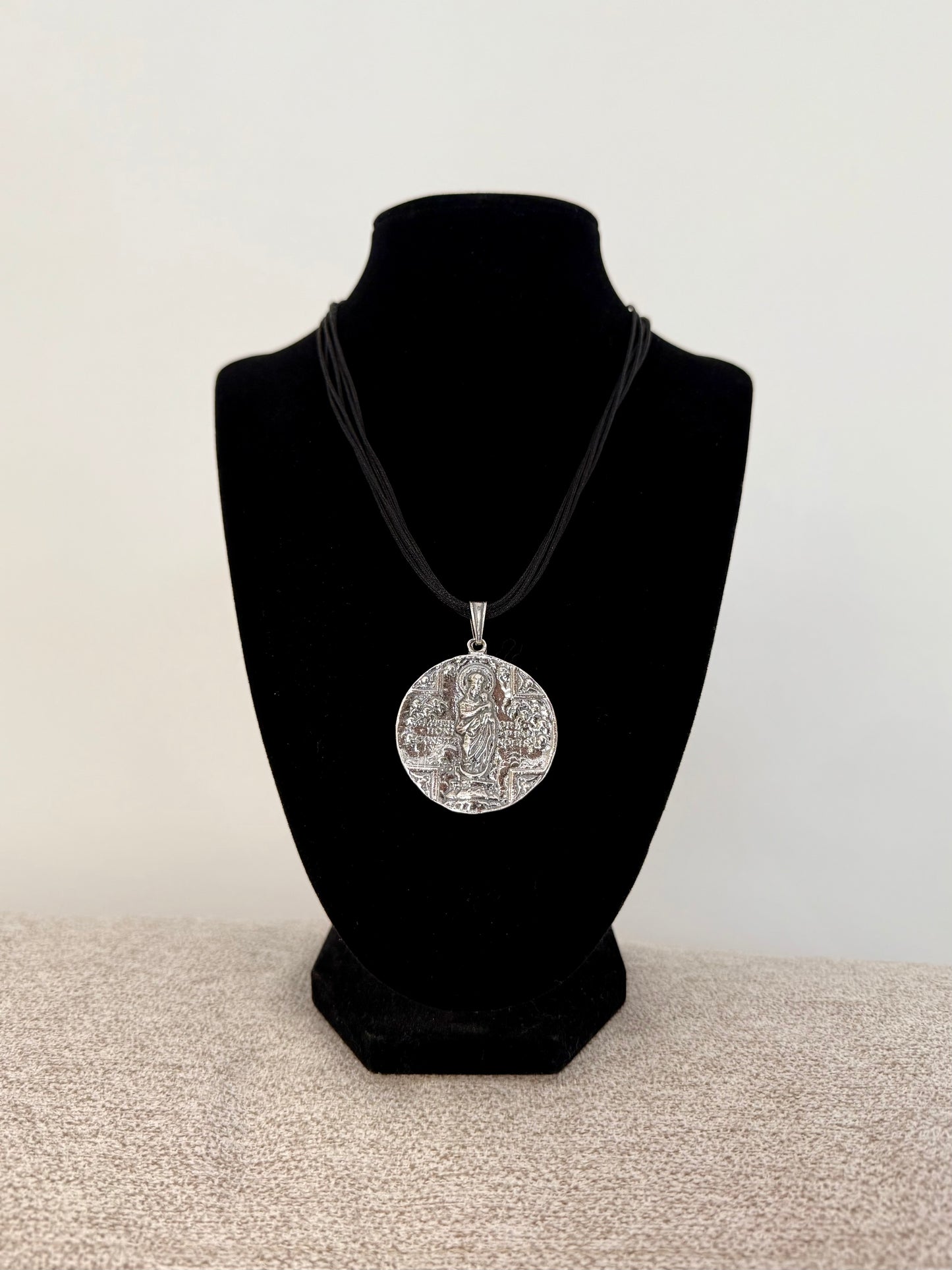 Collar grabado en plata